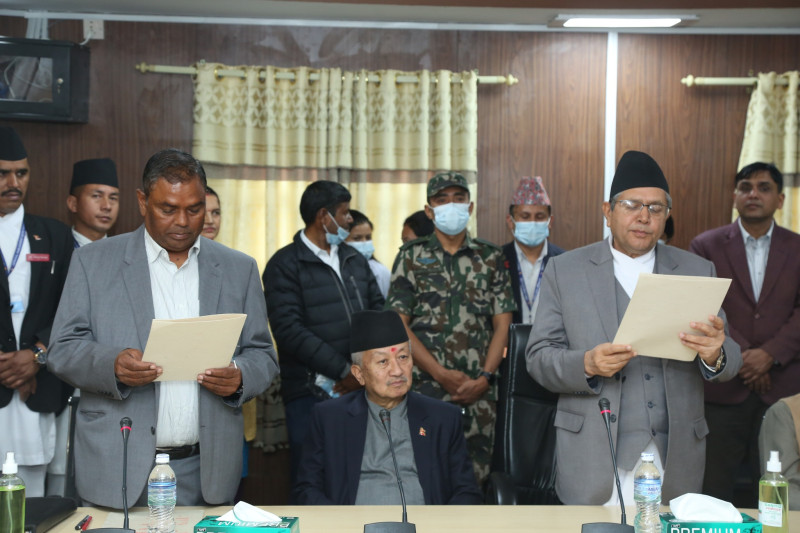 प्रतिनिधिसभा सदस्य उपेन्द्र यादवले लिए शपथ 
